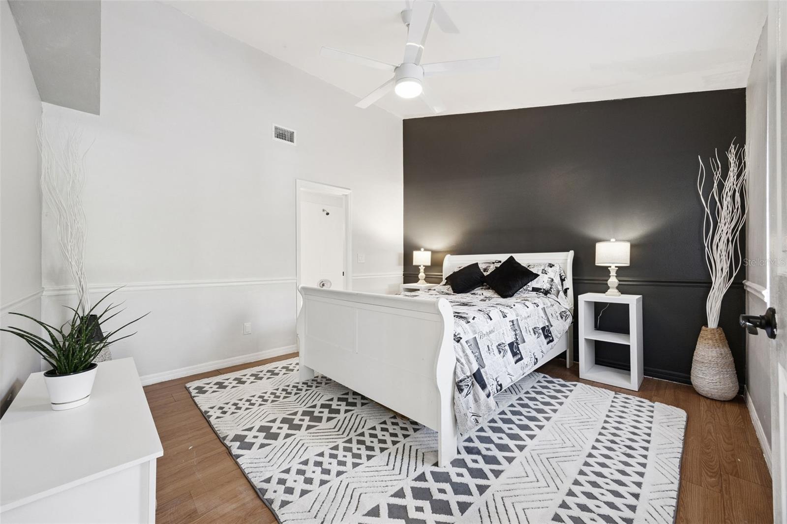 Image 7 of 47 For 1822 Grasmere Drive