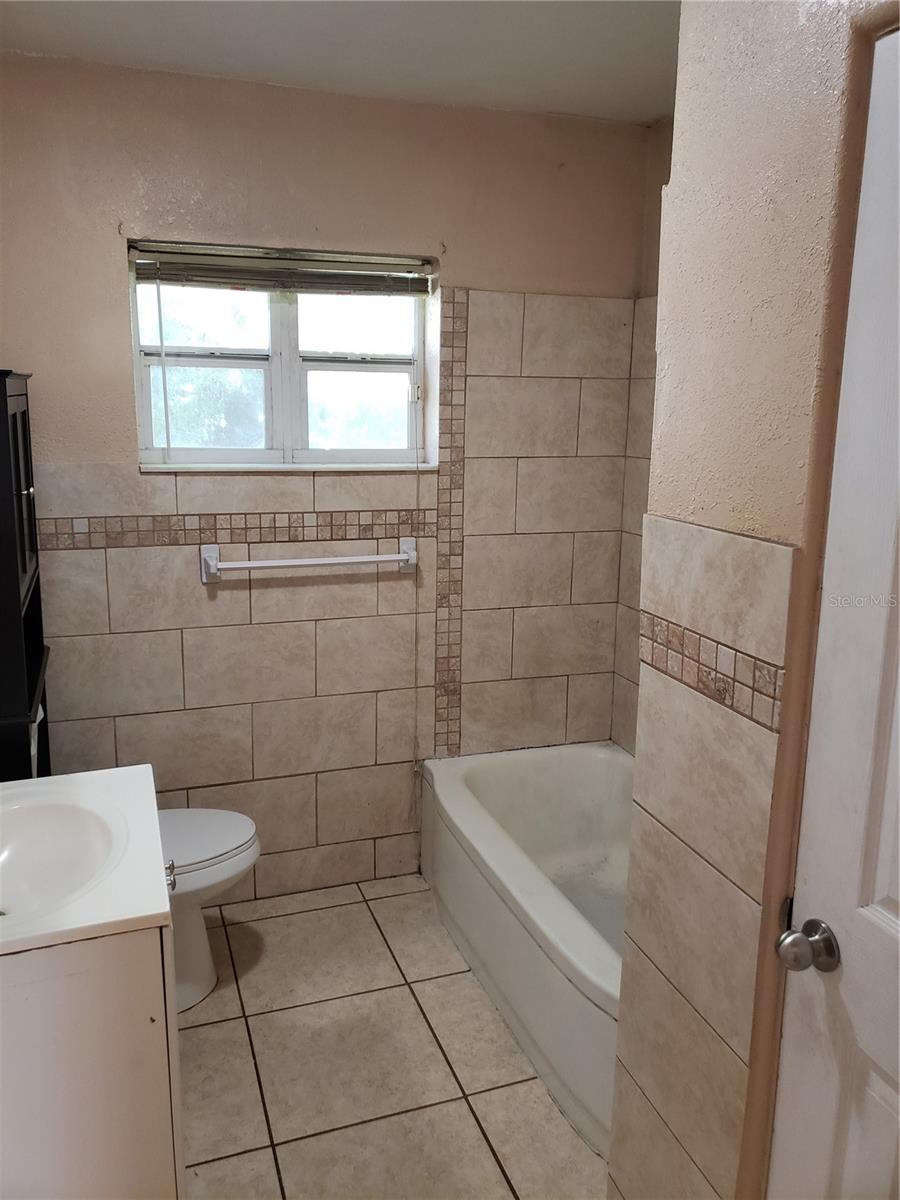 Image 10 of 15 For 637 Harding Street