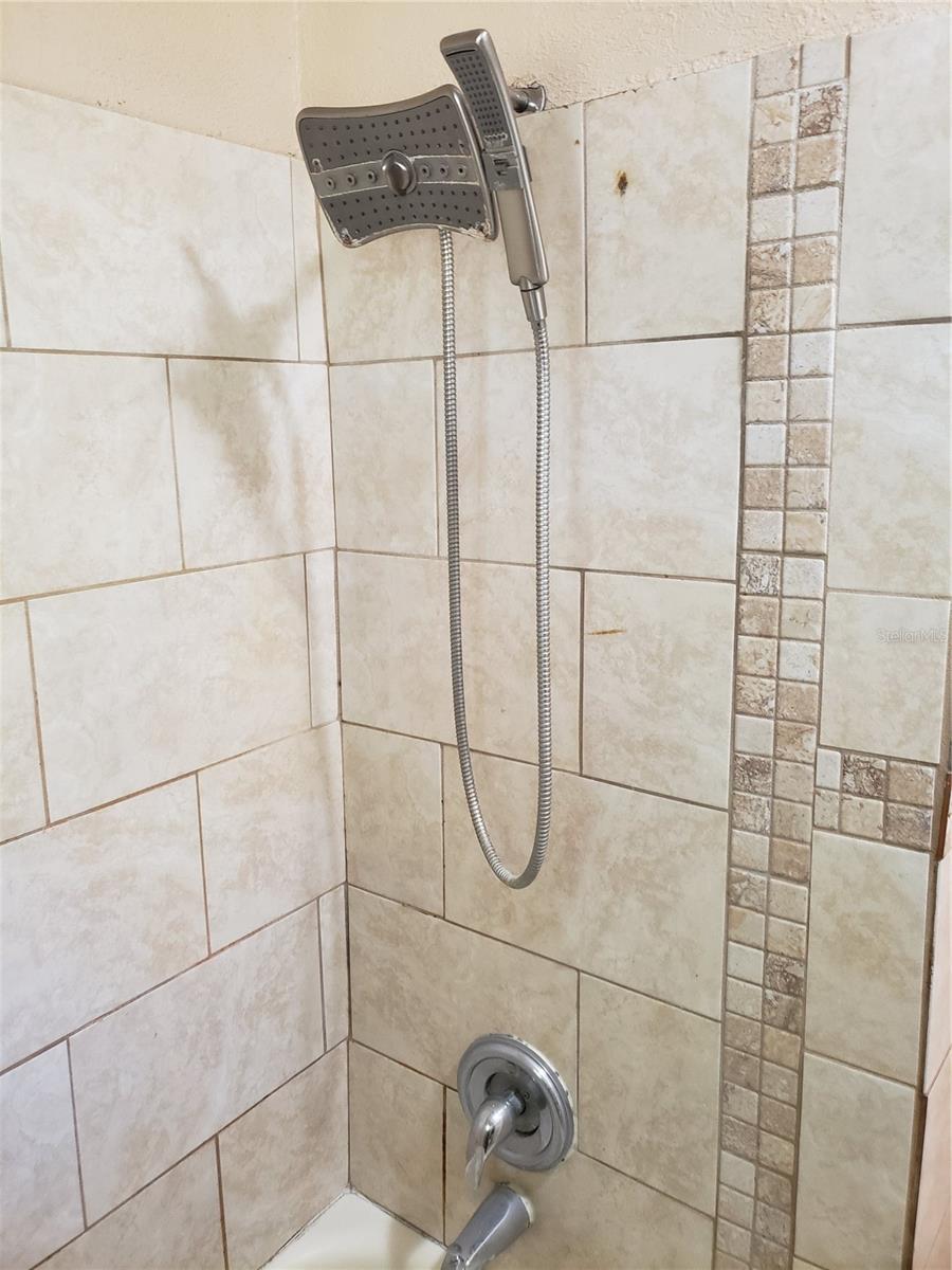 Image 11 of 15 For 637 Harding Street