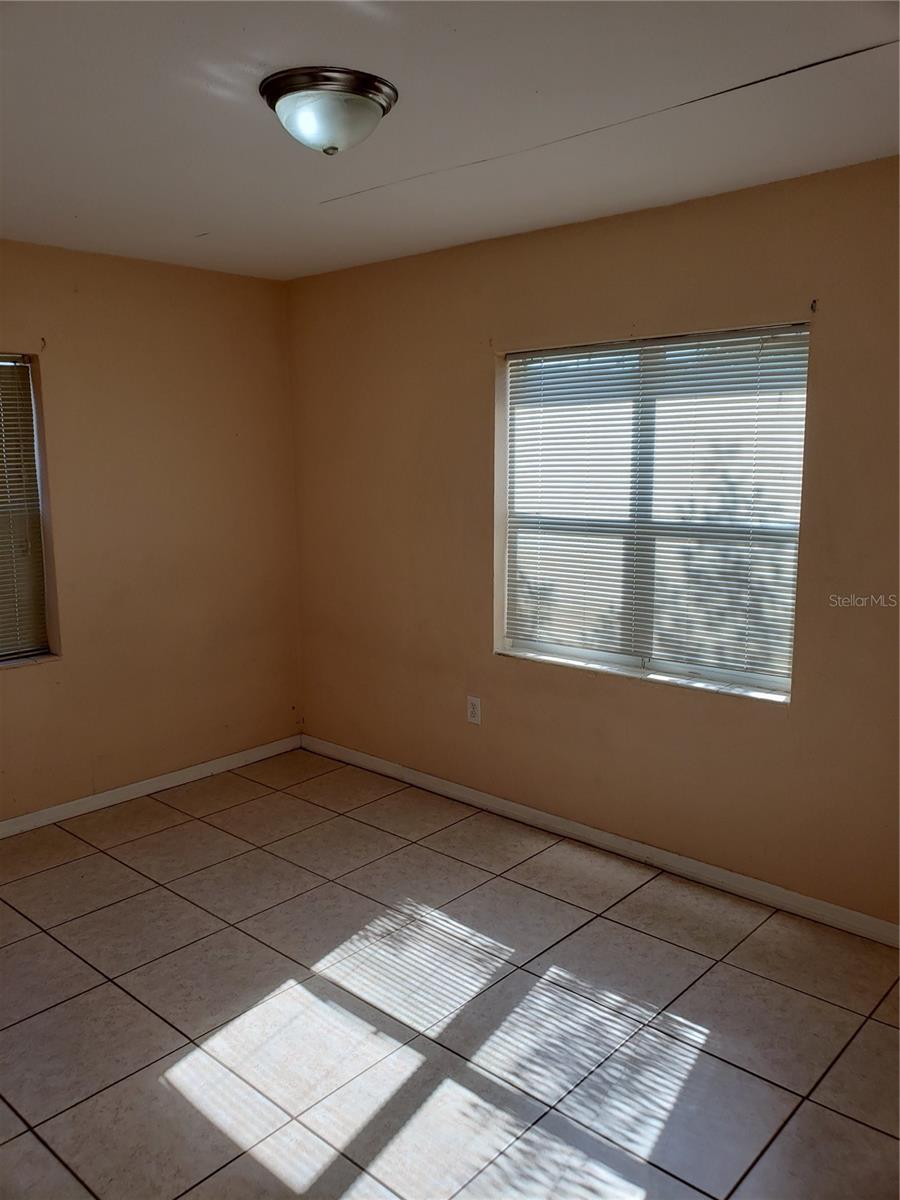 Image 13 of 15 For 637 Harding Street