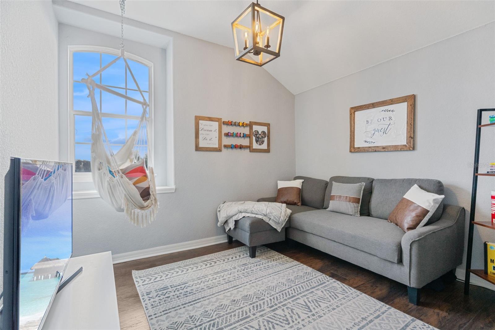 Image 16 of 36 For 369 Vizcay Way