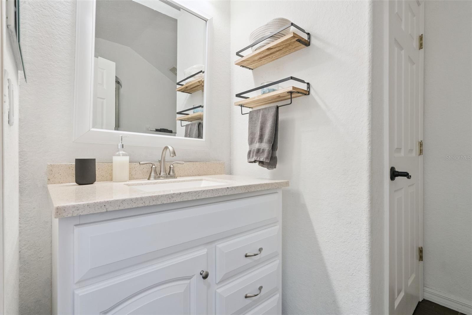 Image 17 of 36 For 369 Vizcay Way