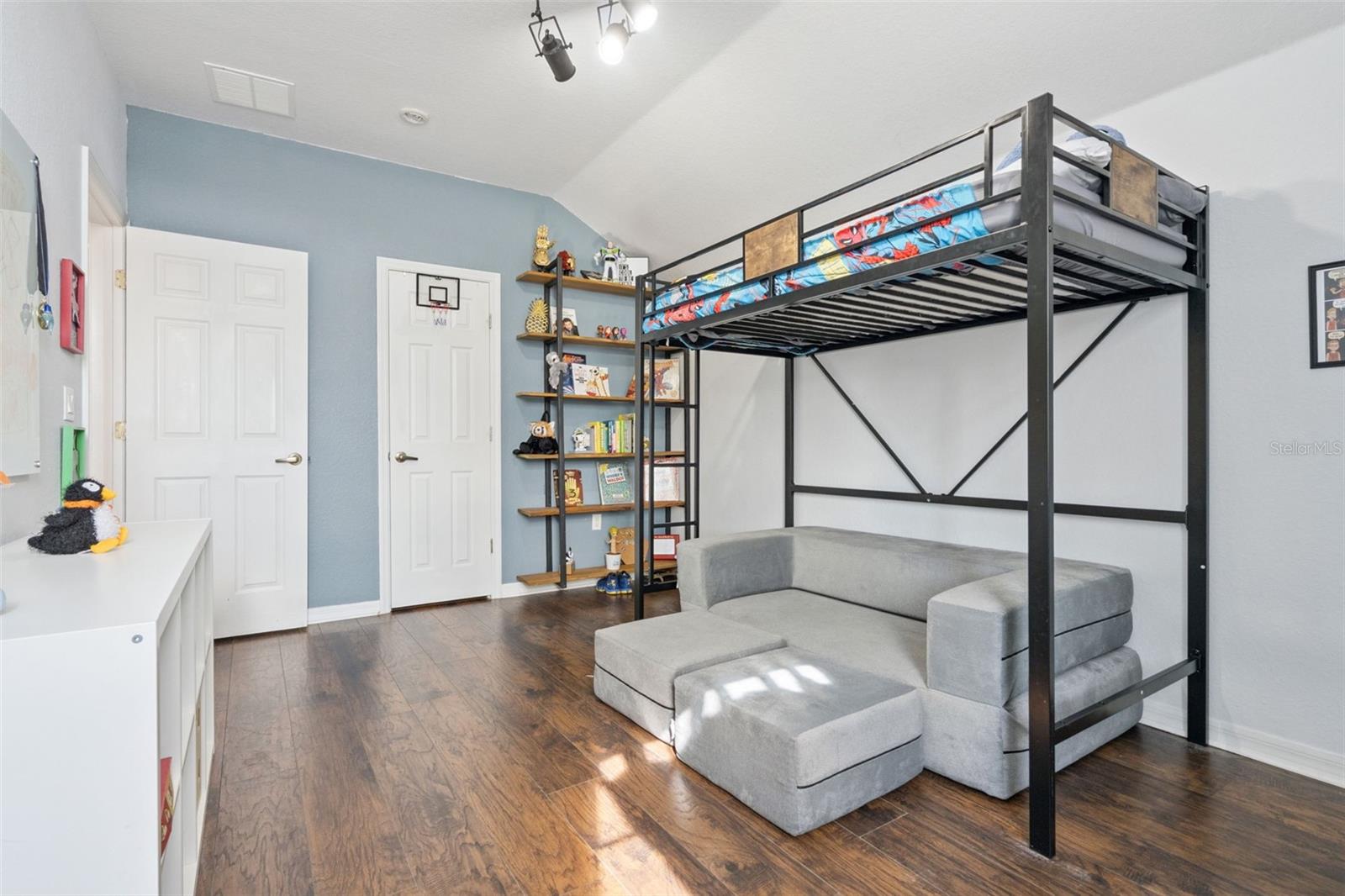 Image 20 of 36 For 369 Vizcay Way