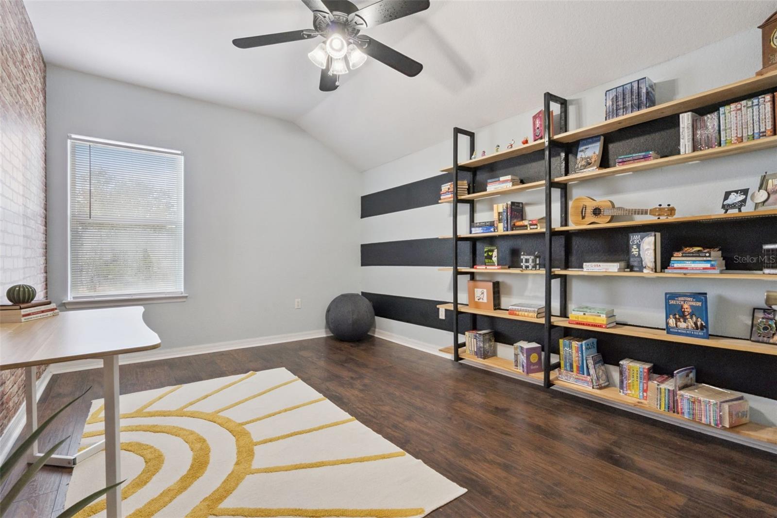 Image 21 of 36 For 369 Vizcay Way