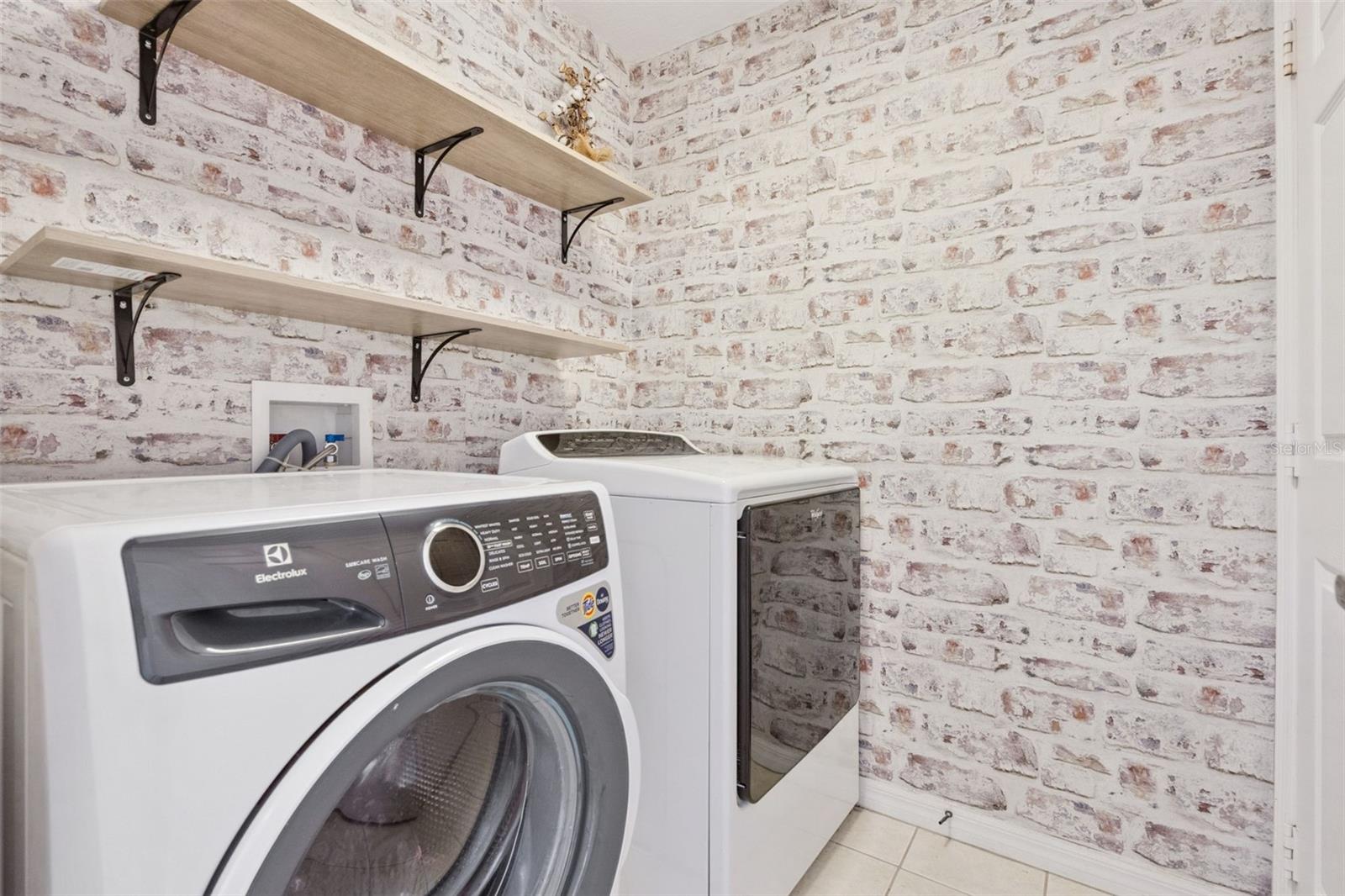 Image 26 of 36 For 369 Vizcay Way