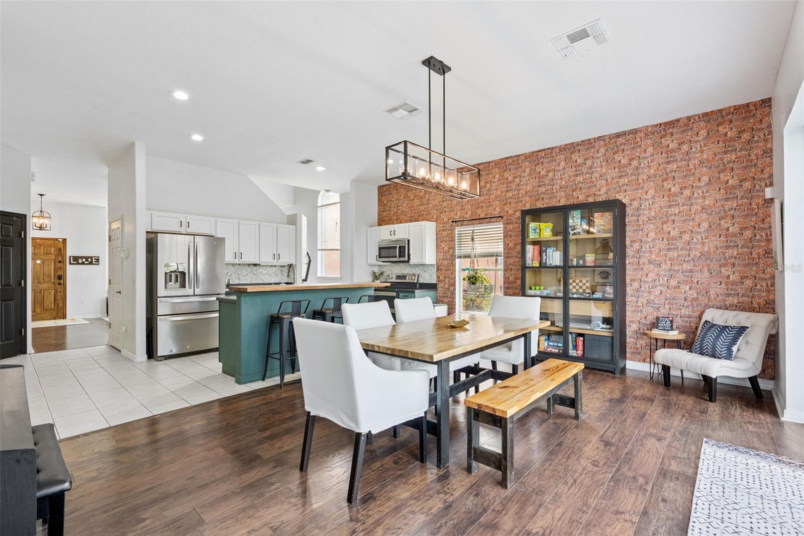 Image 6 of 36 For 369 Vizcay Way