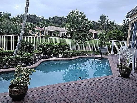 Image 37 of 44 For 9535 Maiden Court