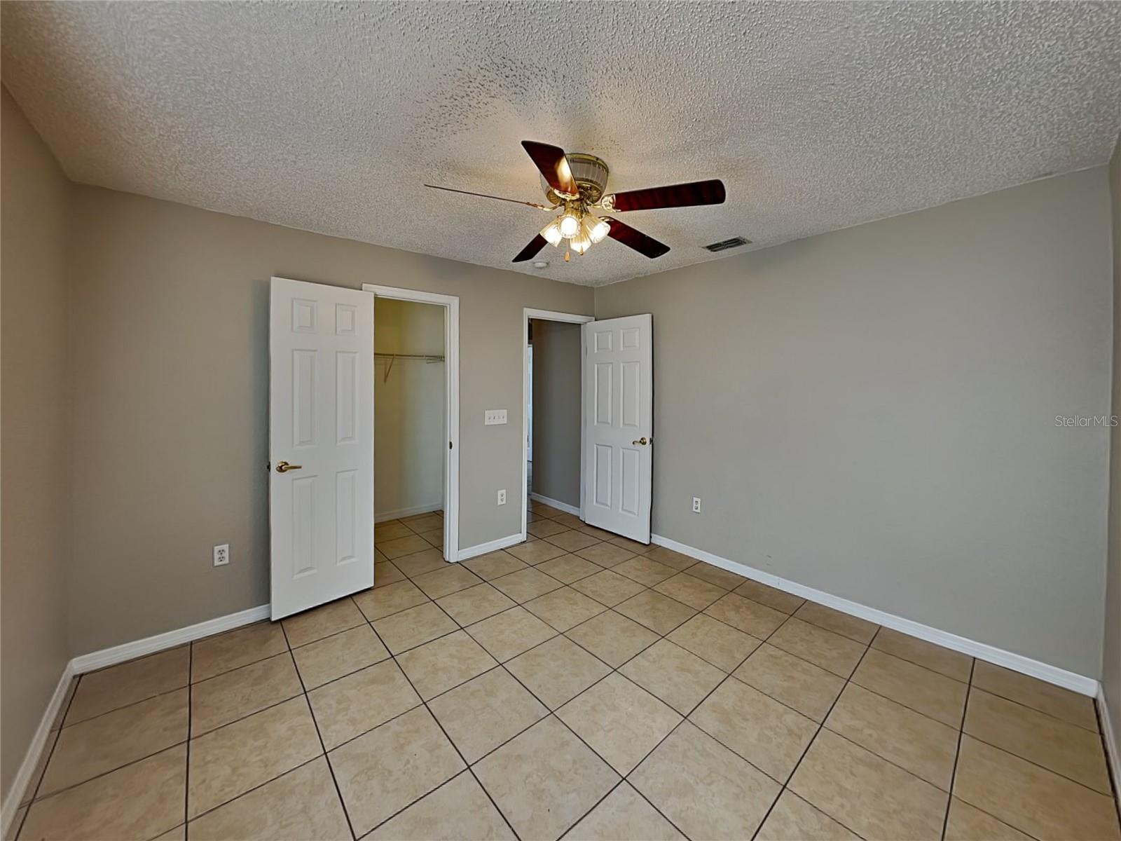 Image 17 of 20 For 817 Highland Crest Loop