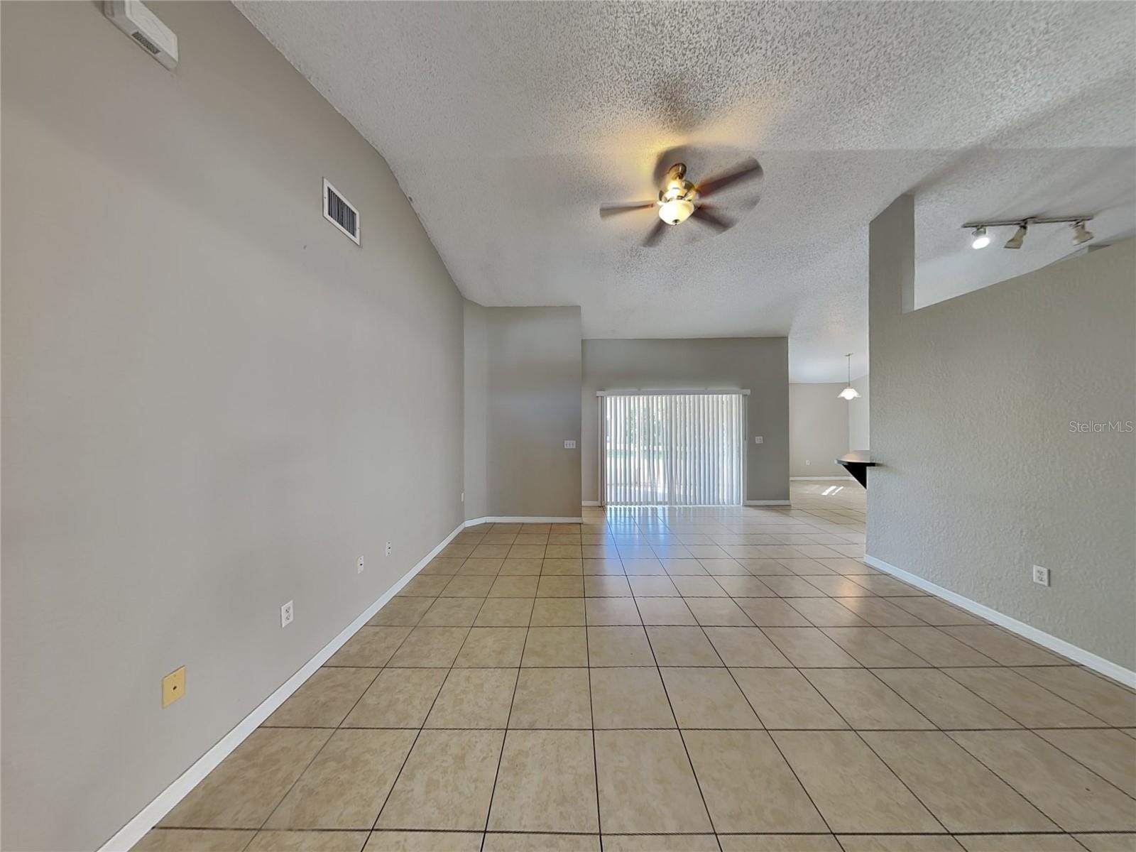 Image 2 of 20 For 817 Highland Crest Loop