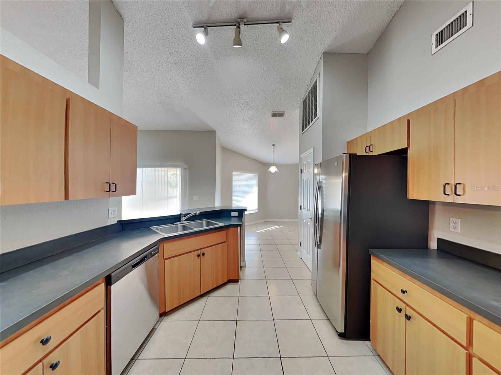 Image 8 of 20 For 817 Highland Crest Loop