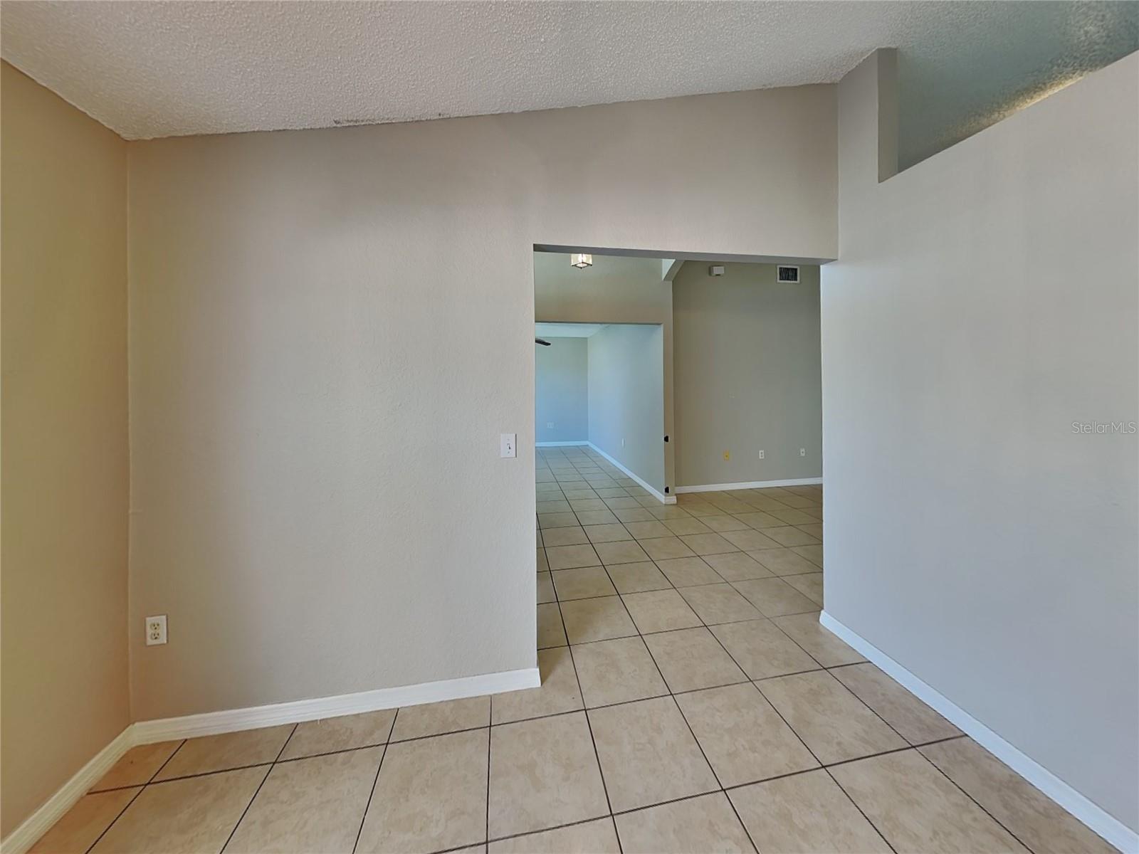 Image 9 of 20 For 817 Highland Crest Loop