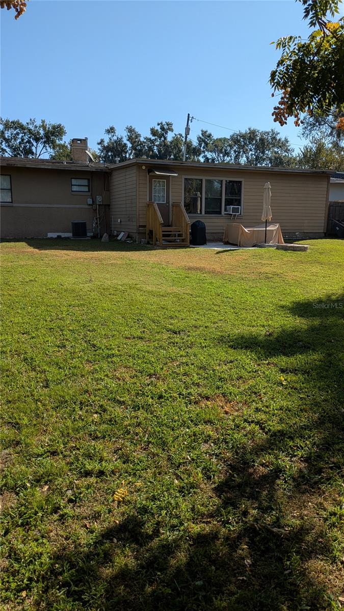 Image 2 of 19 For 1109 Lee Street