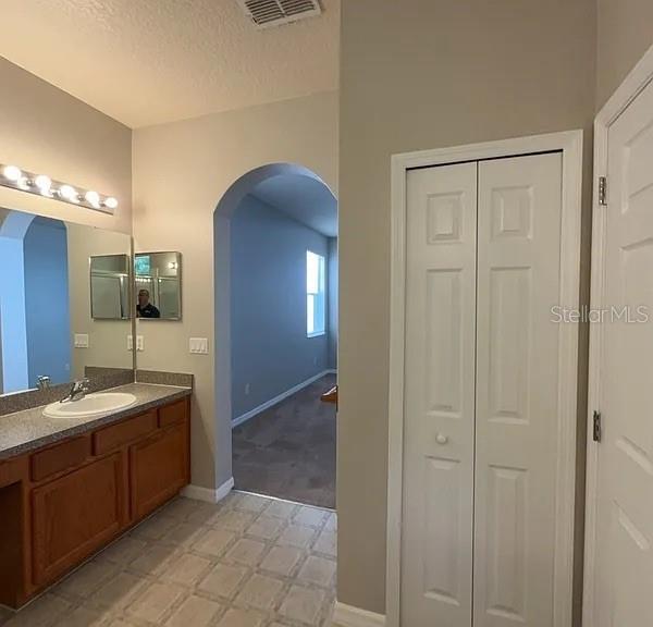 Image 10 of 19 For 9672 Piccadilly Sky Way