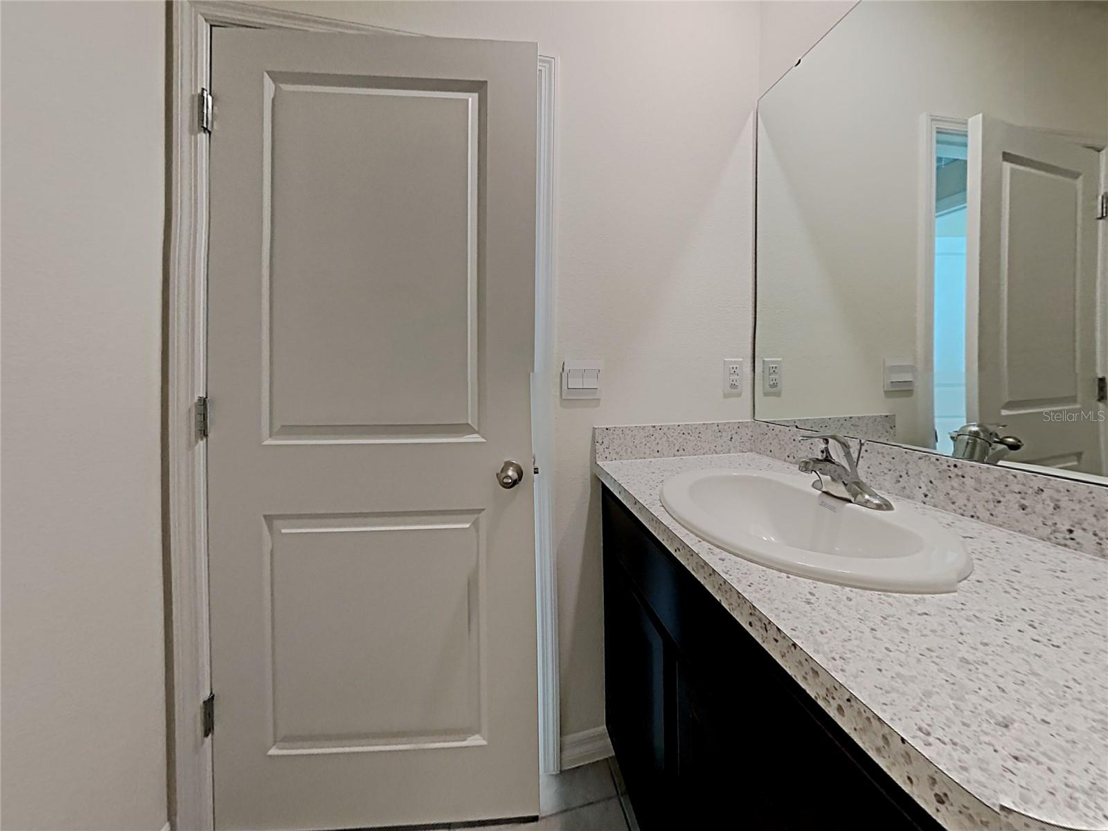 Image 14 of 15 For 30985 Penny Surf Loop