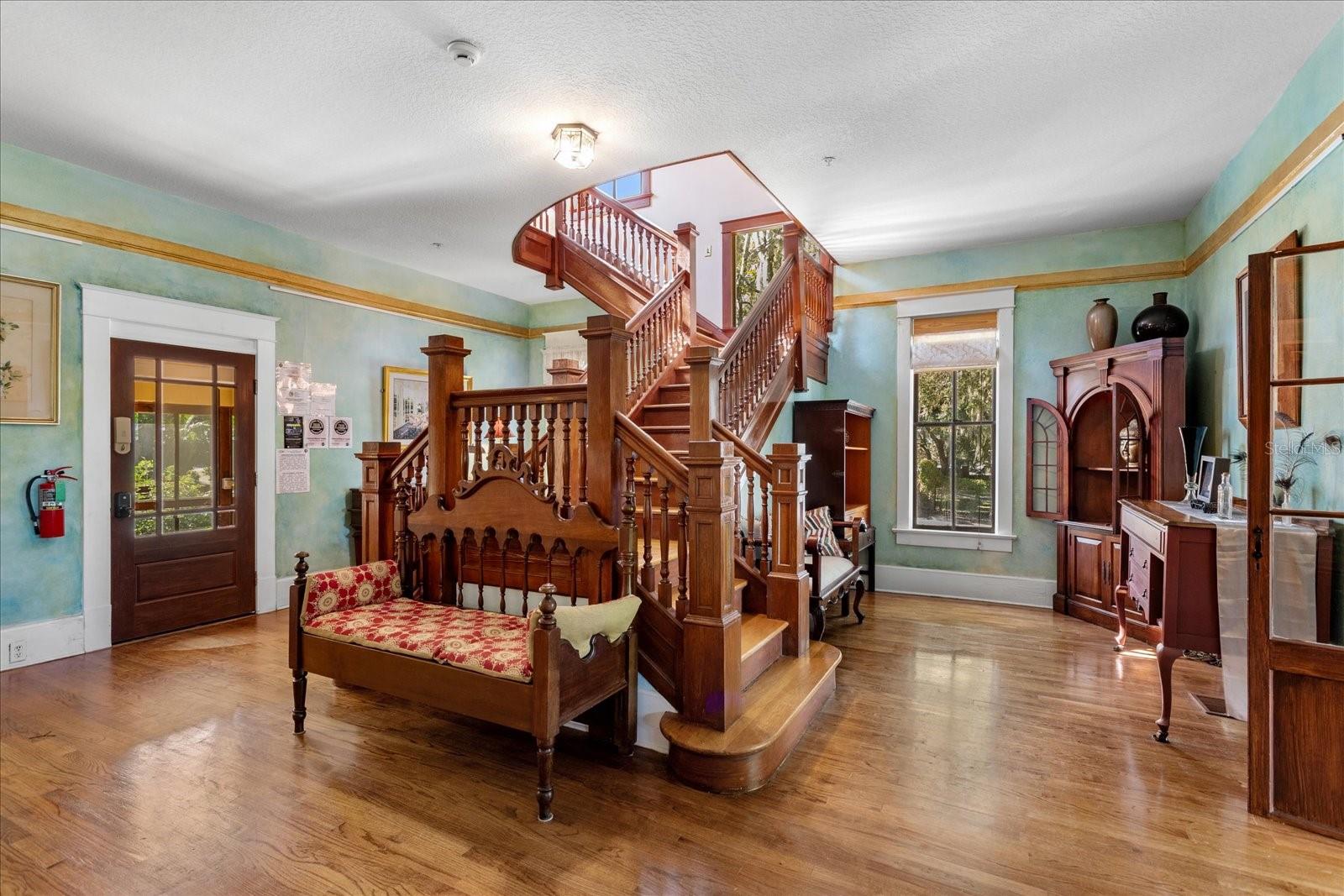 Image 18 of 62 For 620 Tubb Street