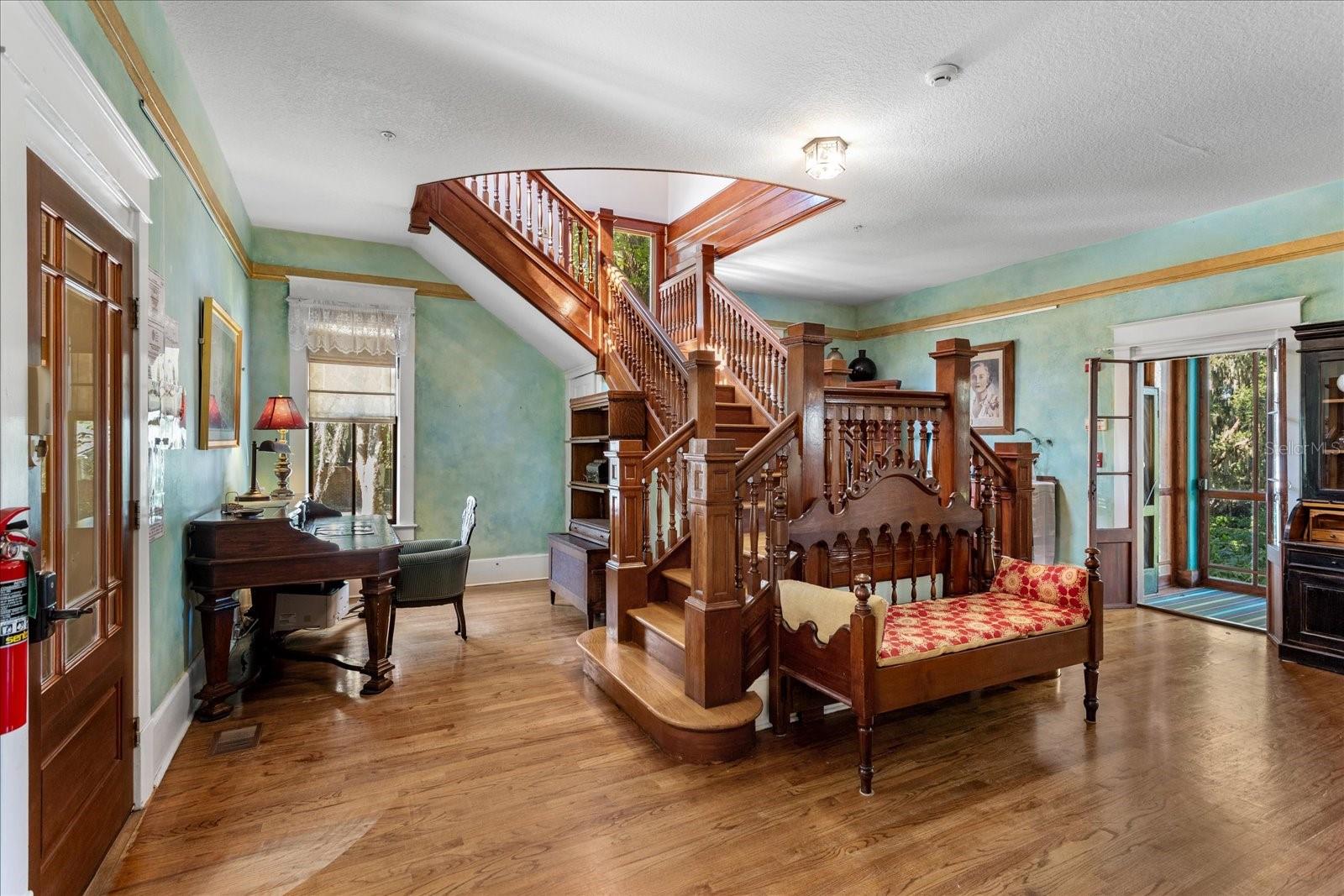 Image 20 of 62 For 620 Tubb Street