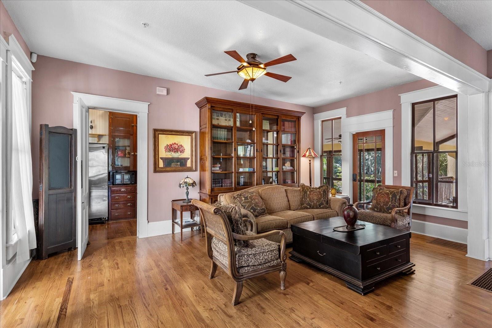 Image 24 of 62 For 620 Tubb Street