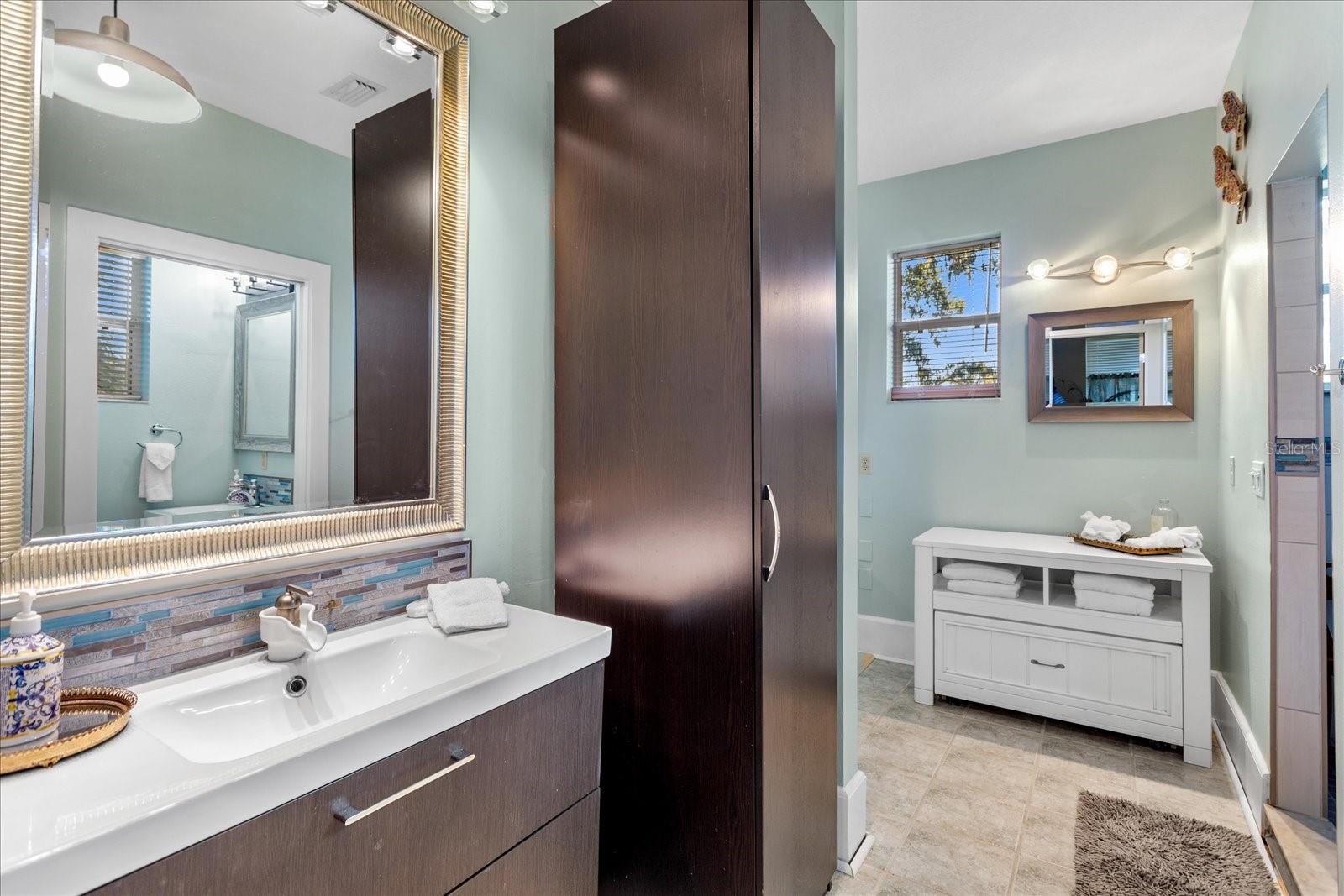 Image 41 of 62 For 620 Tubb Street