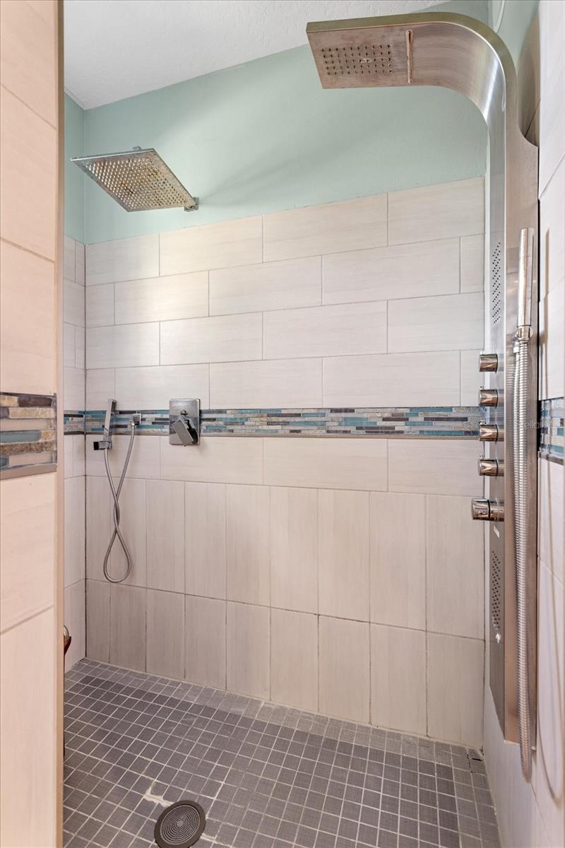 Image 42 of 62 For 620 Tubb Street