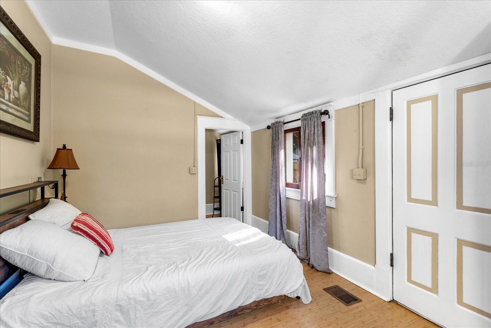 Image 45 of 62 For 620 Tubb Street