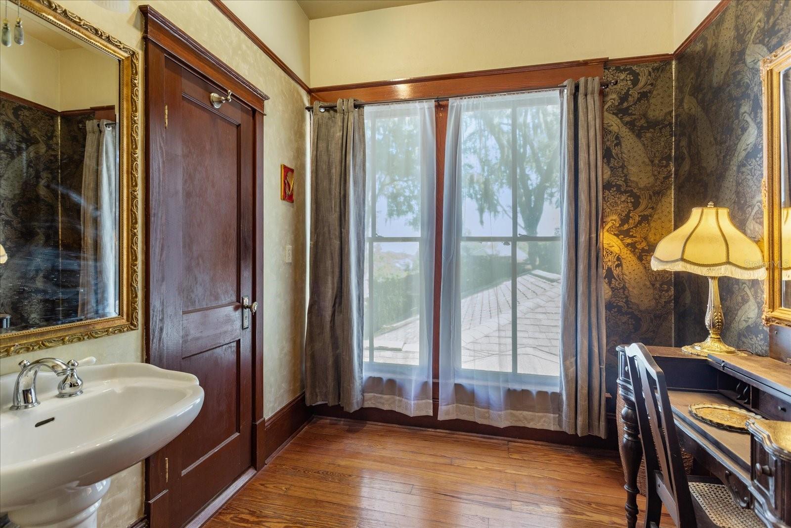 Image 52 of 62 For 620 Tubb Street