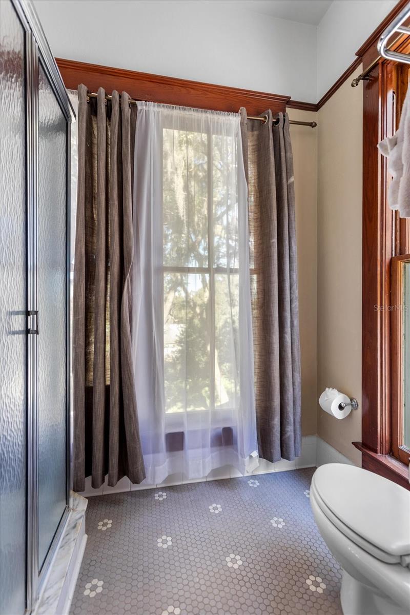 Image 54 of 62 For 620 Tubb Street