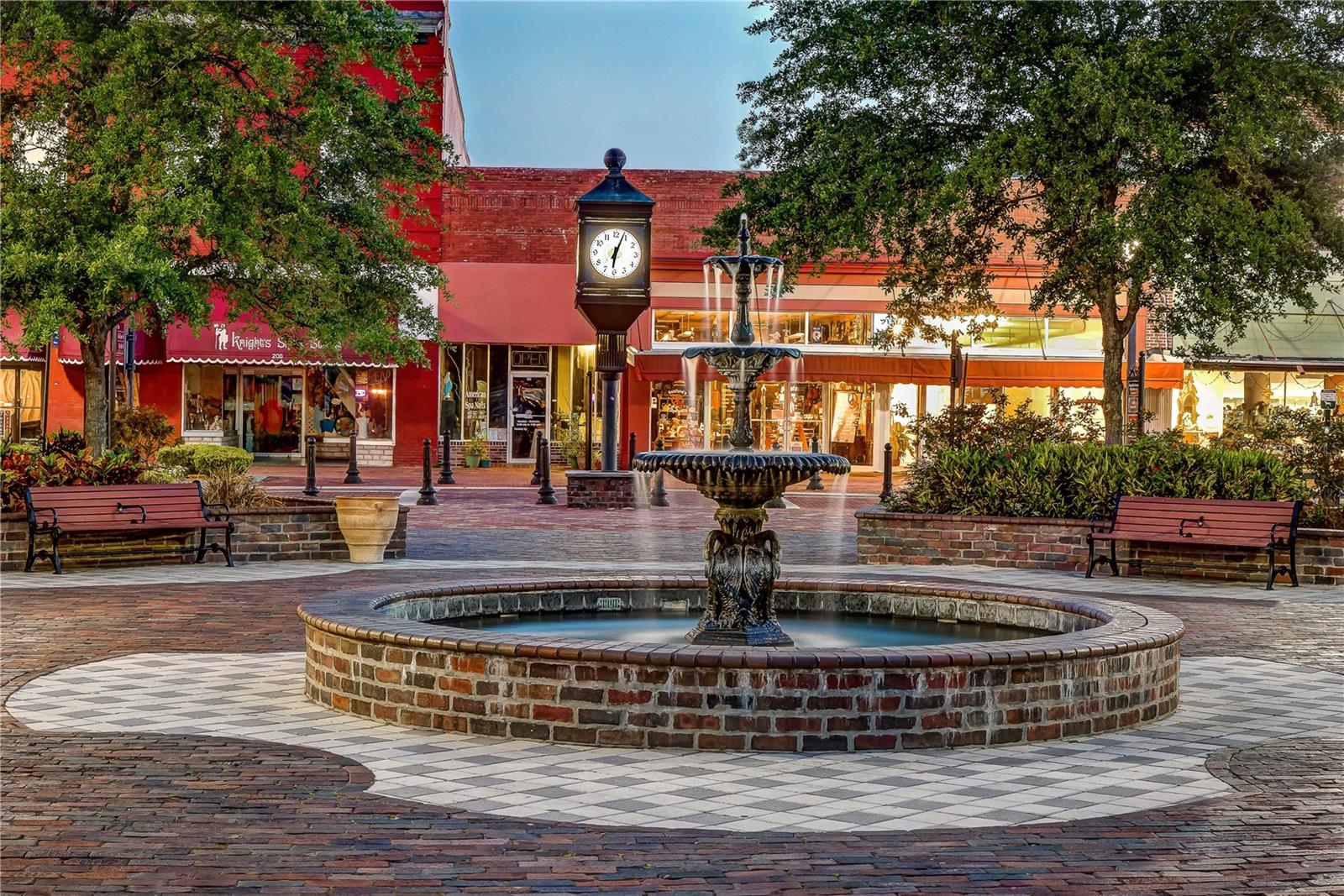 Image 10 of 16 For 2004 Lily Court