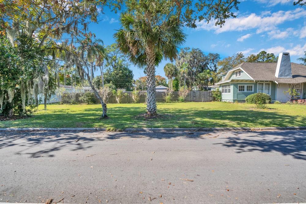 Image 3 of 16 For 2004 Lily Court