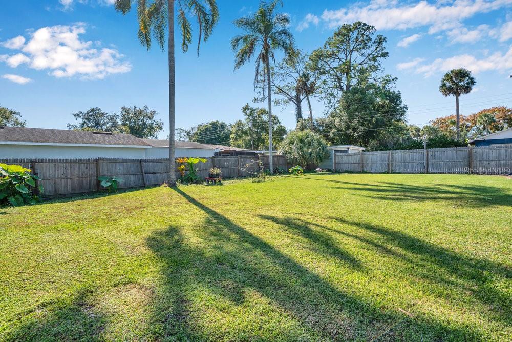 Image 4 of 16 For 2004 Lily Court