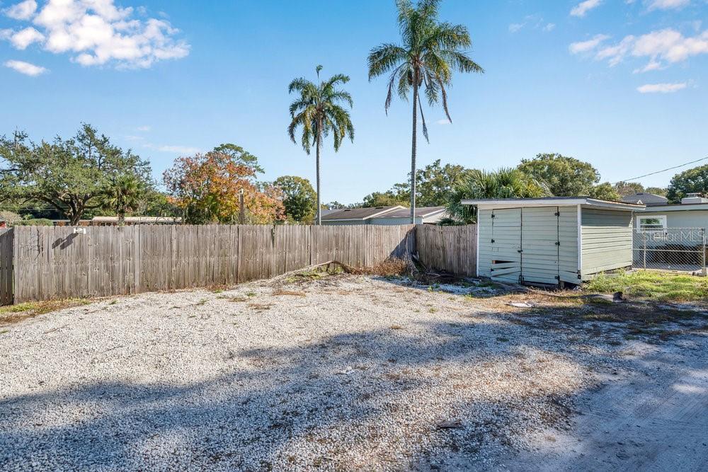 Image 7 of 16 For 2004 Lily Court