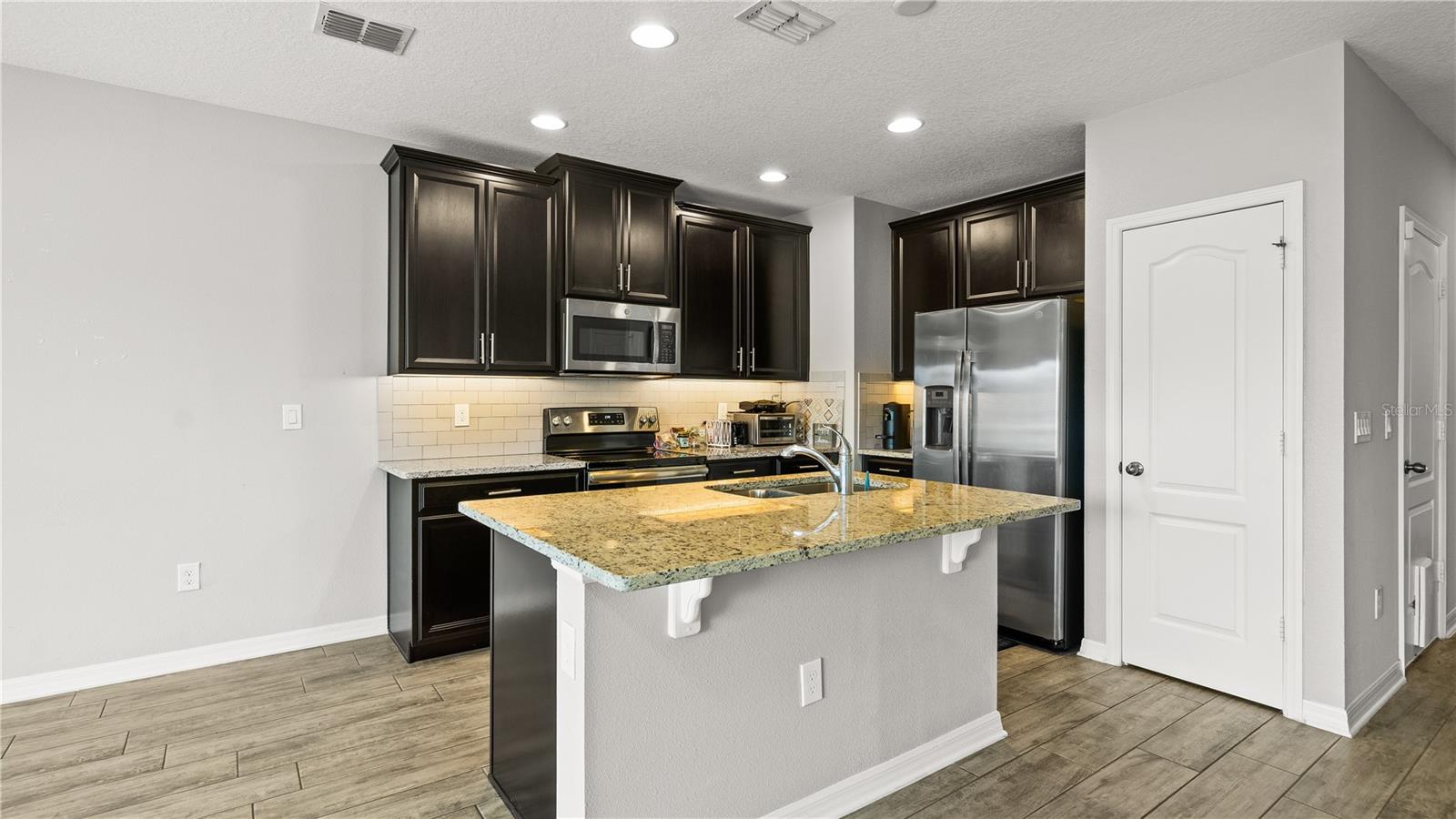 Image 5 of 32 For 1283 Flowing Tide Drive