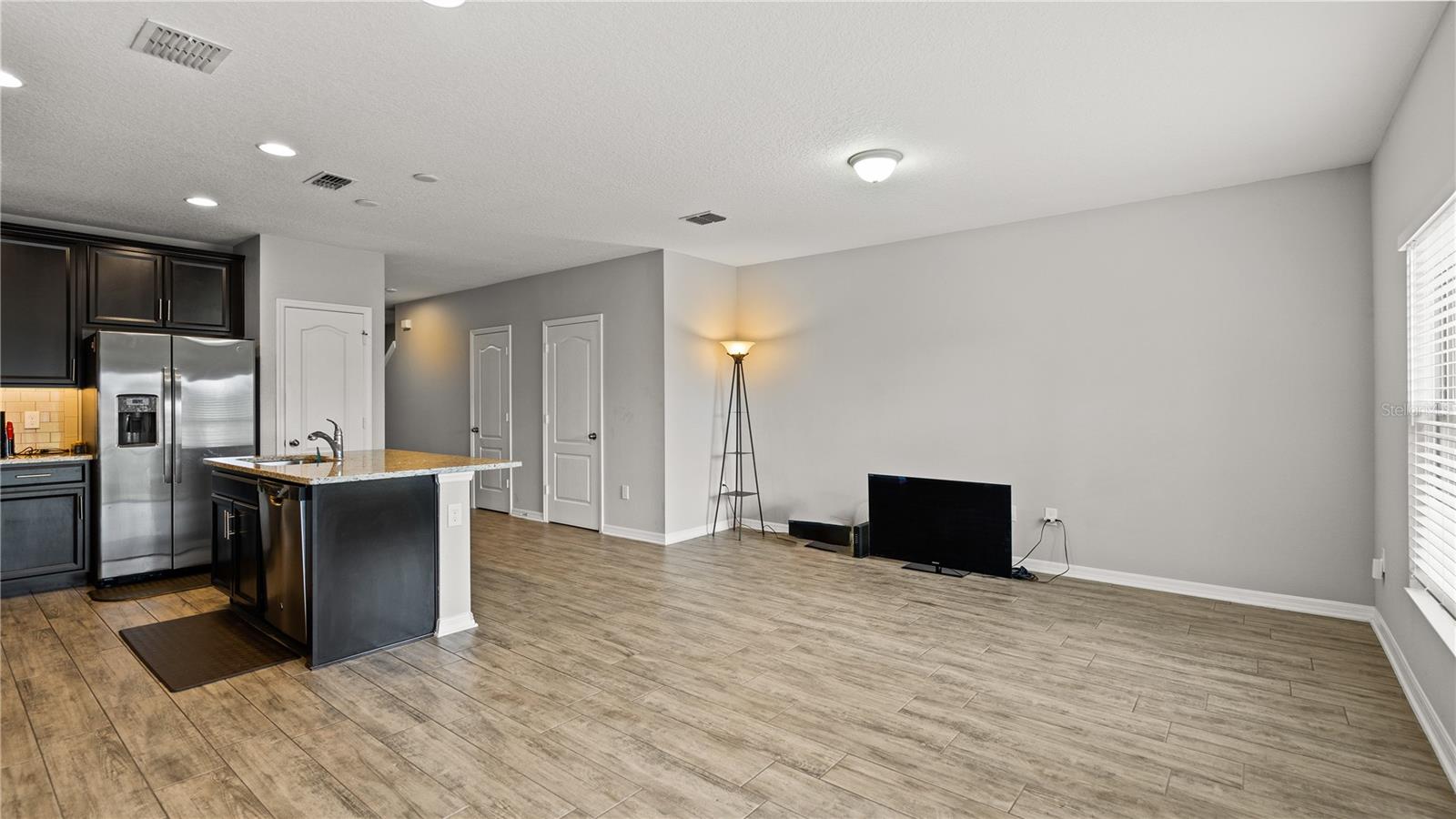 Image 7 of 32 For 1283 Flowing Tide Drive