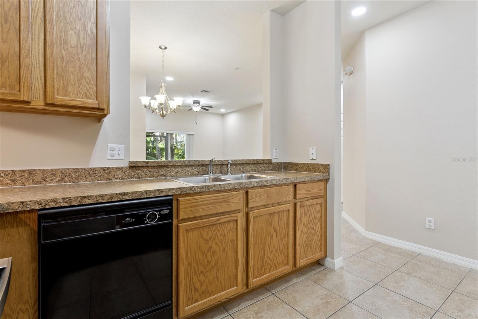 Image 7 of 20 For 2720 Oakwater Dr 108