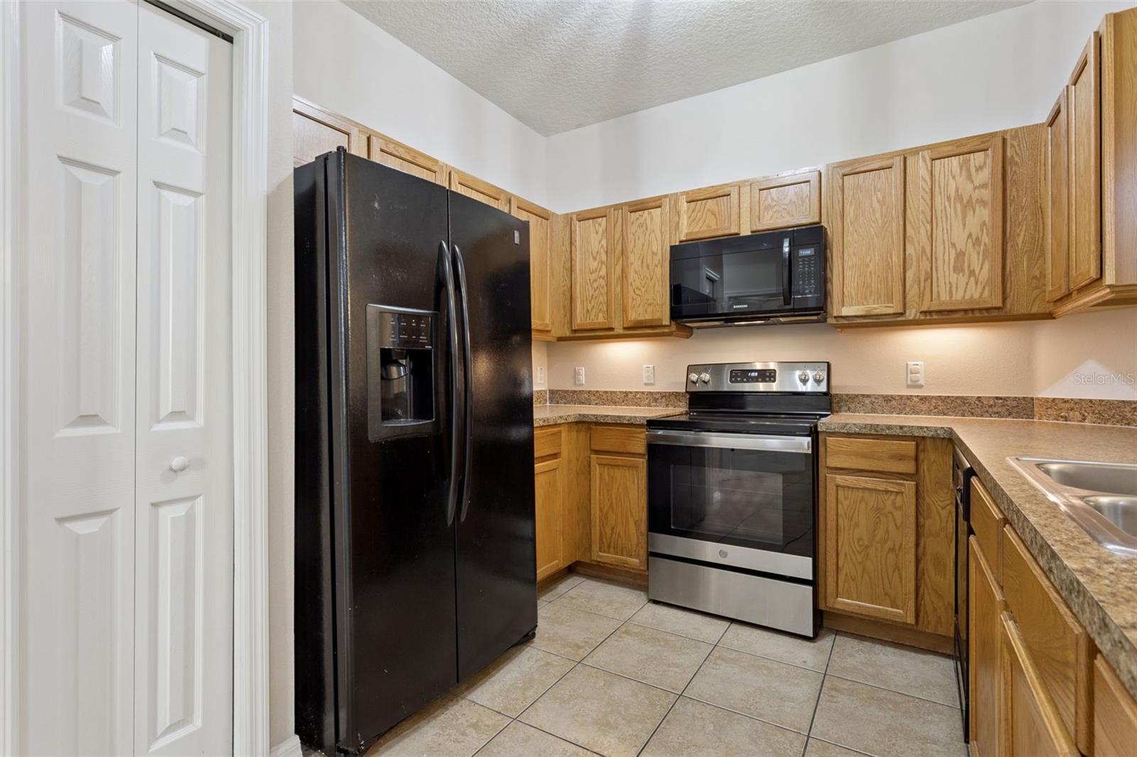 Image 9 of 20 For 2720 Oakwater Dr 108