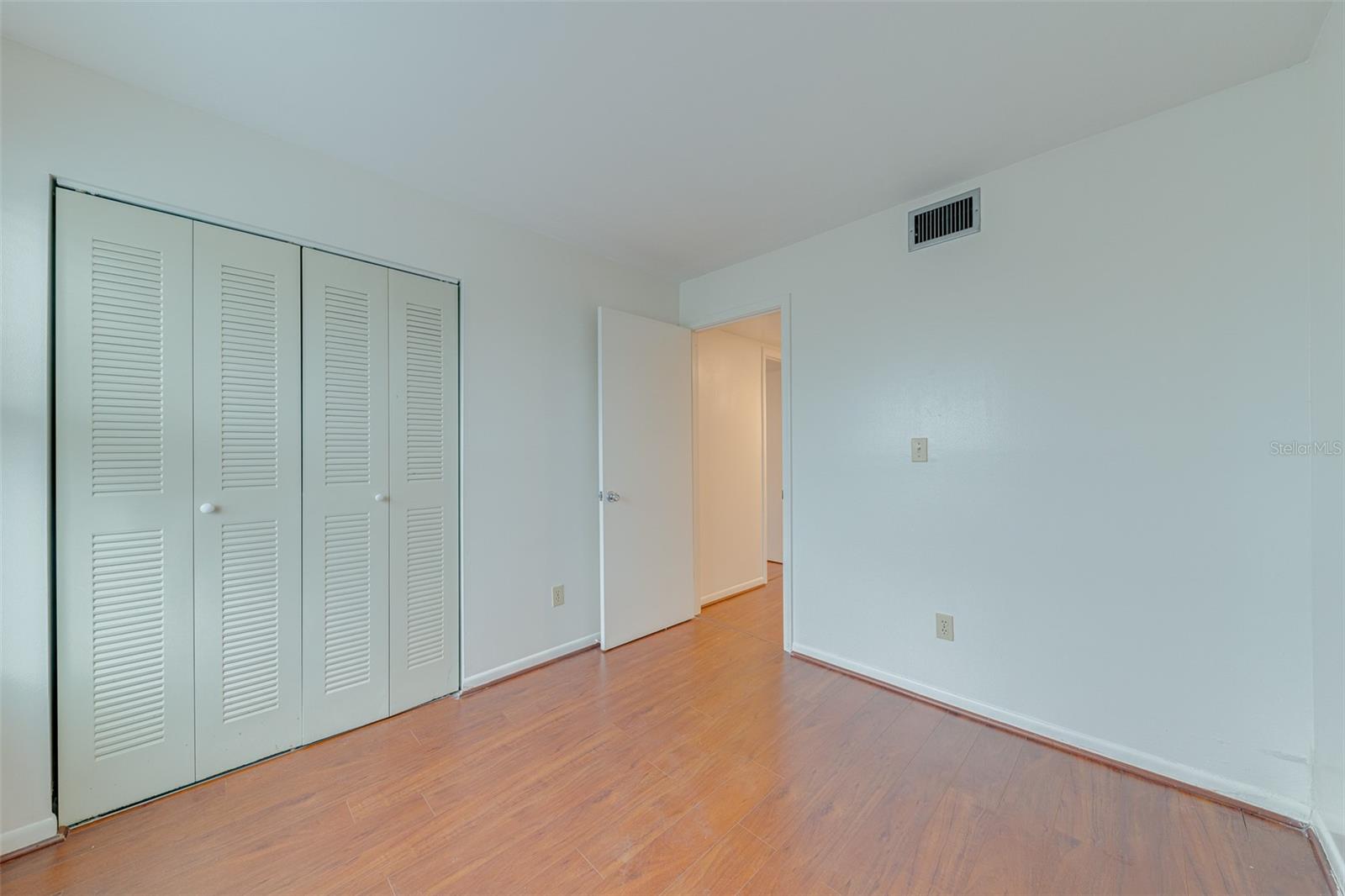 Image 13 of 24 For 4004 Atrium Drive 4