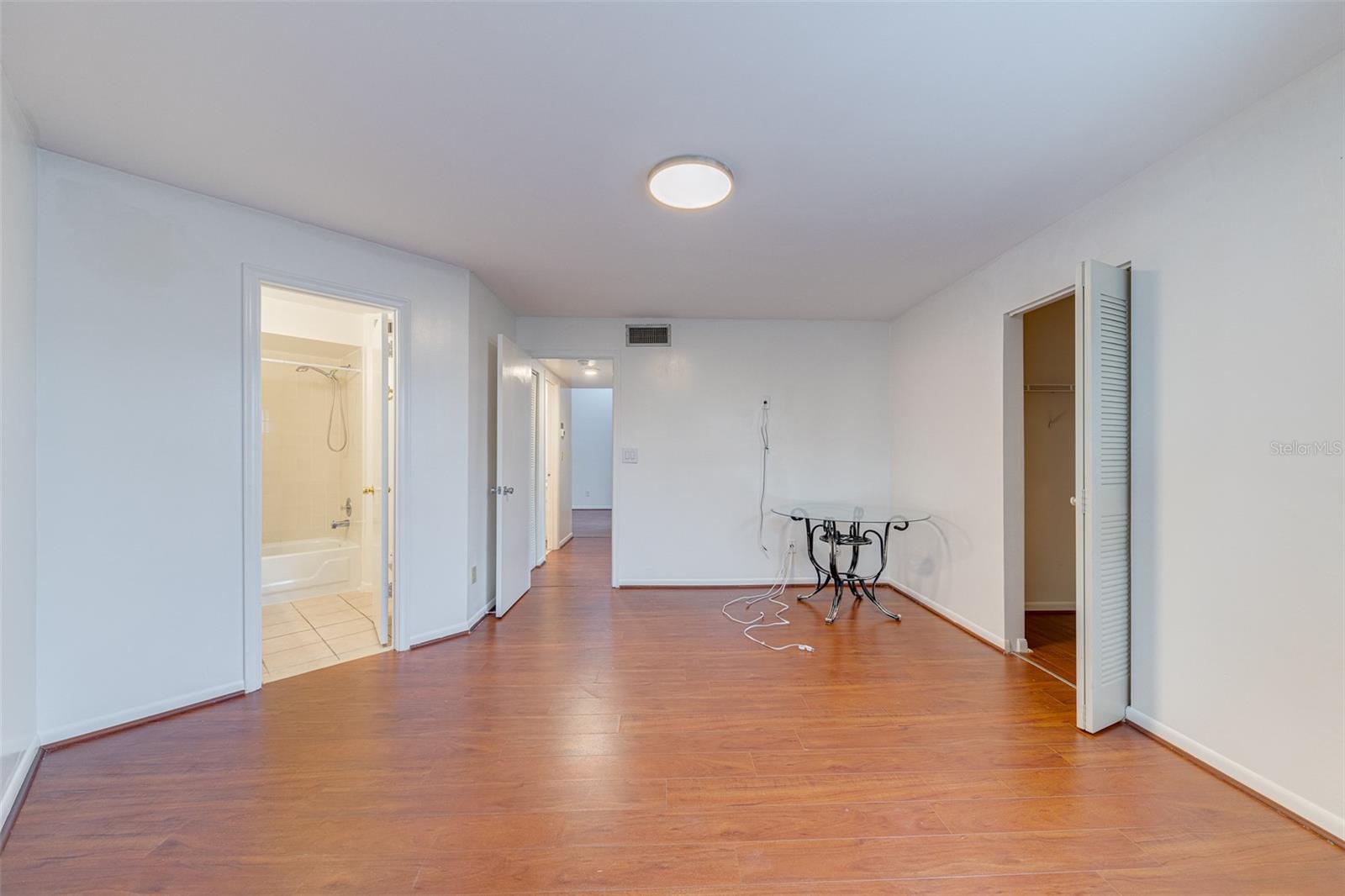 Image 15 of 24 For 4004 Atrium Drive 4