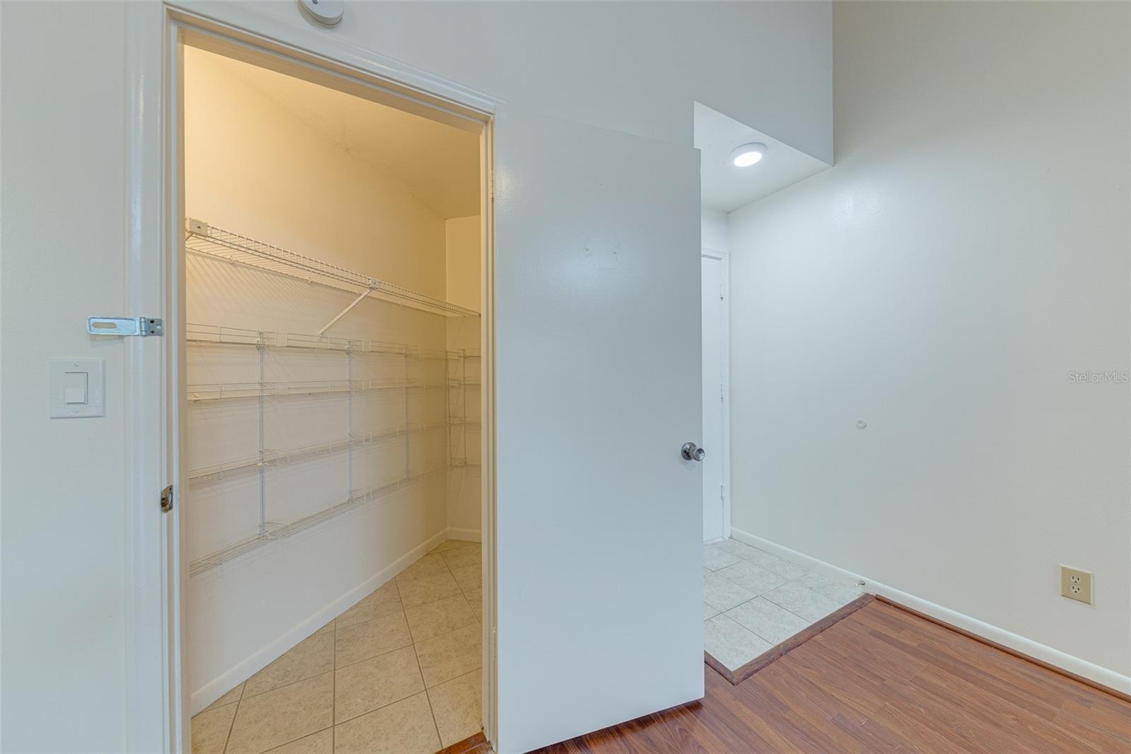 Image 16 of 24 For 4004 Atrium Drive 4