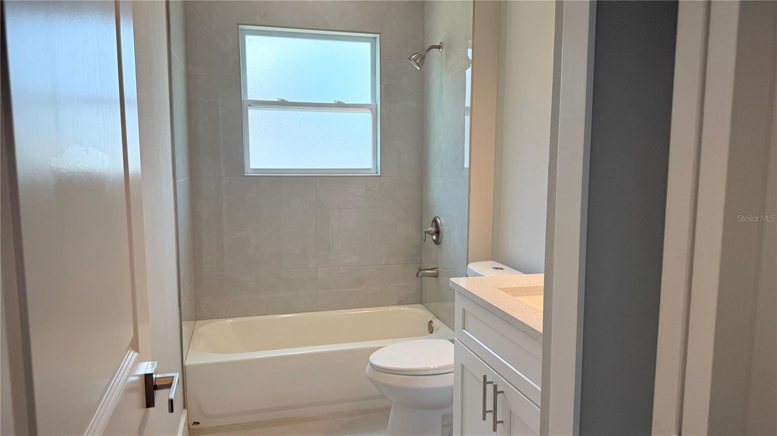 Image 22 of 27 For 18097 Cochran Boulevard