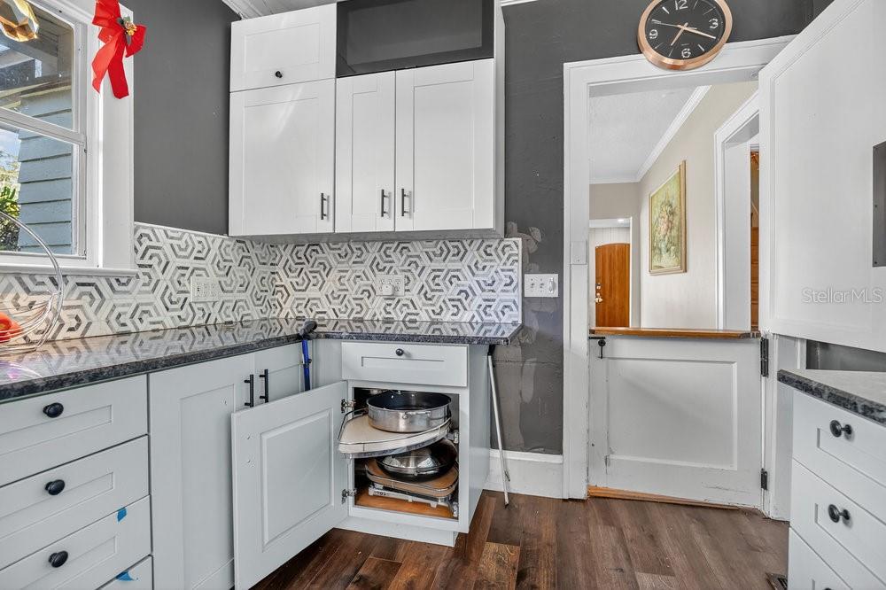 Image 17 of 77 For 2004 Lily Court