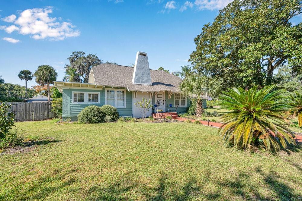 Image 2 of 77 For 2004 Lily Court