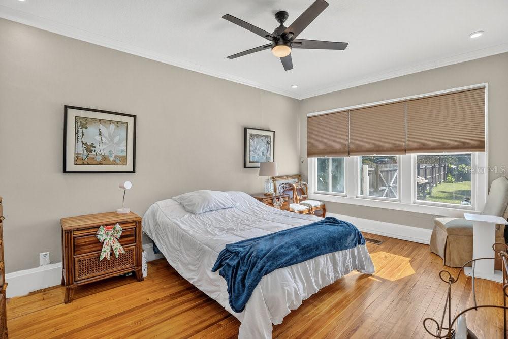 Image 28 of 77 For 2004 Lily Court