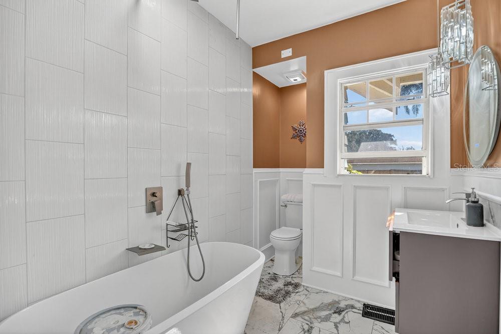 Image 29 of 77 For 2004 Lily Court