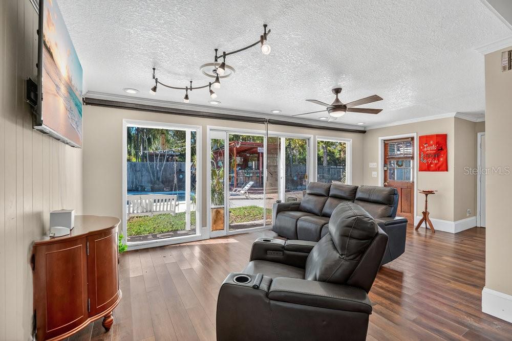 Image 30 of 77 For 2004 Lily Court