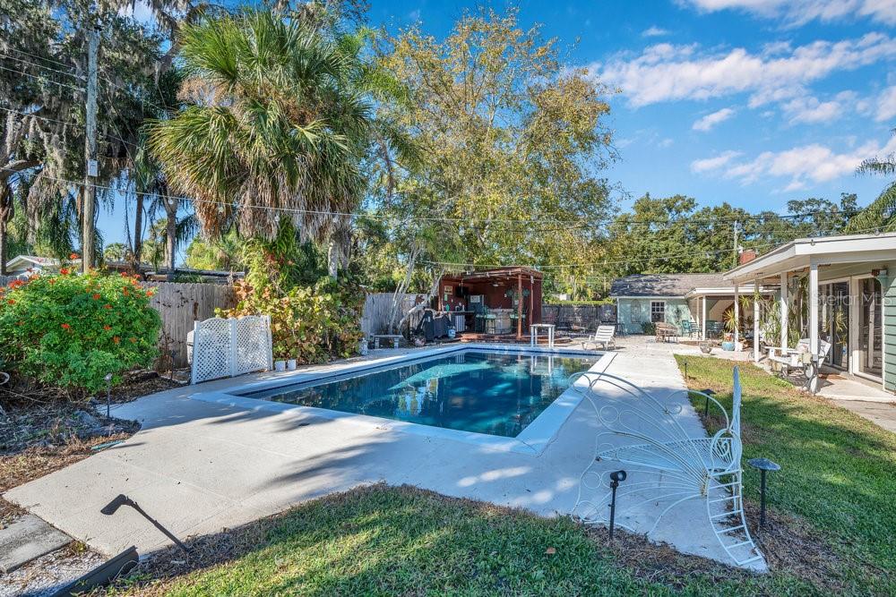 Image 44 of 77 For 2004 Lily Court