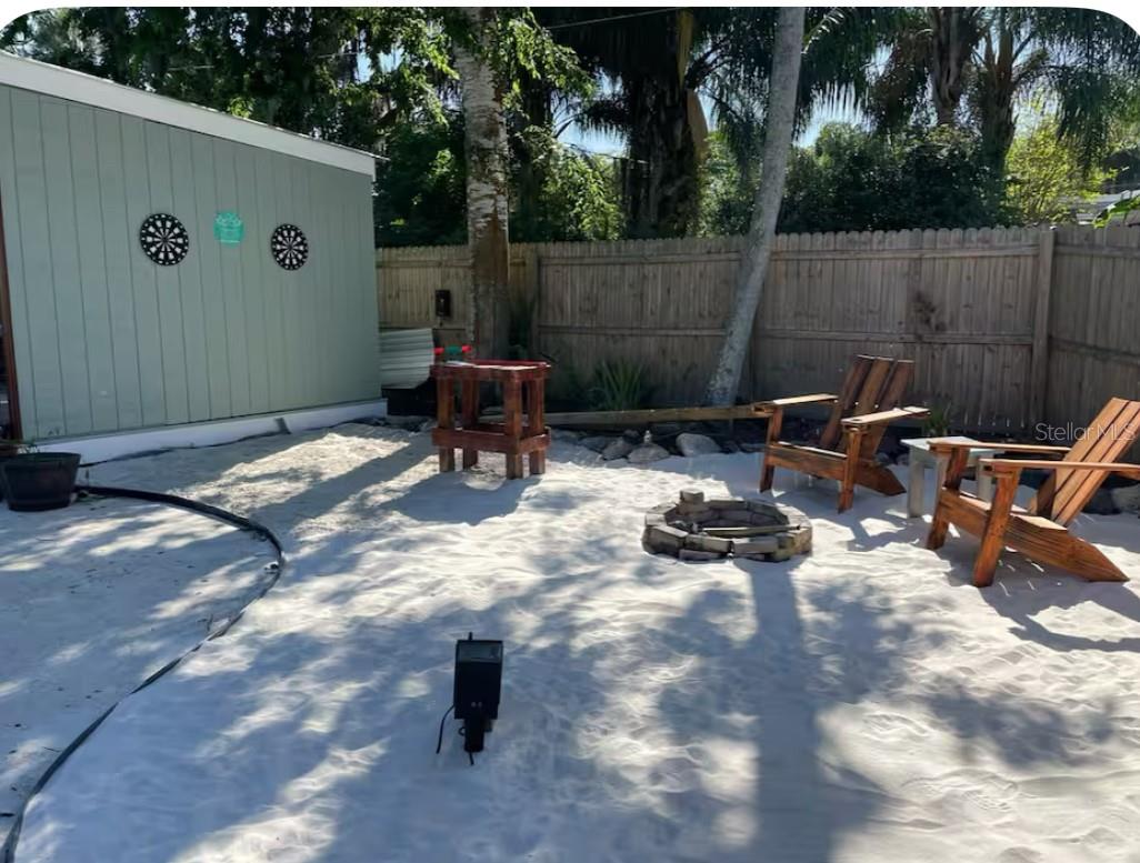 Image 49 of 77 For 2004 Lily Court