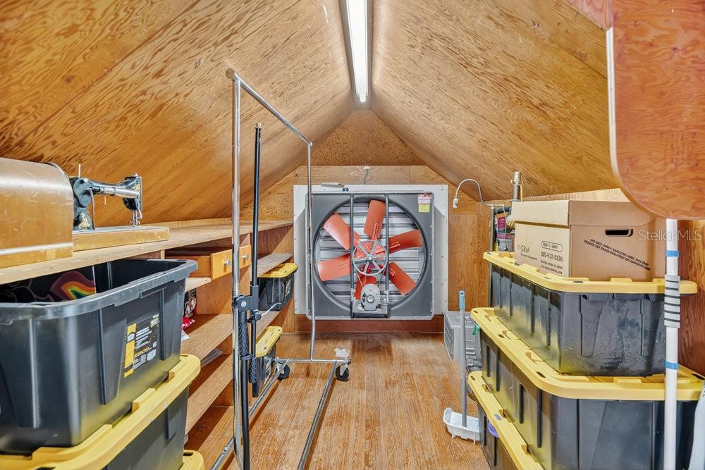 Image 57 of 77 For 2004 Lily Court