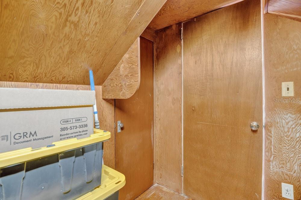 Image 58 of 77 For 2004 Lily Court