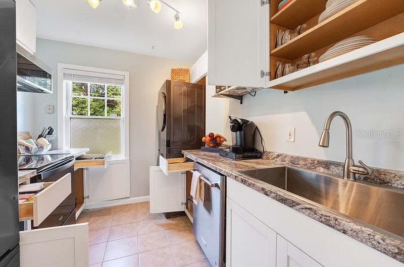 Image 61 of 77 For 2004 Lily Court