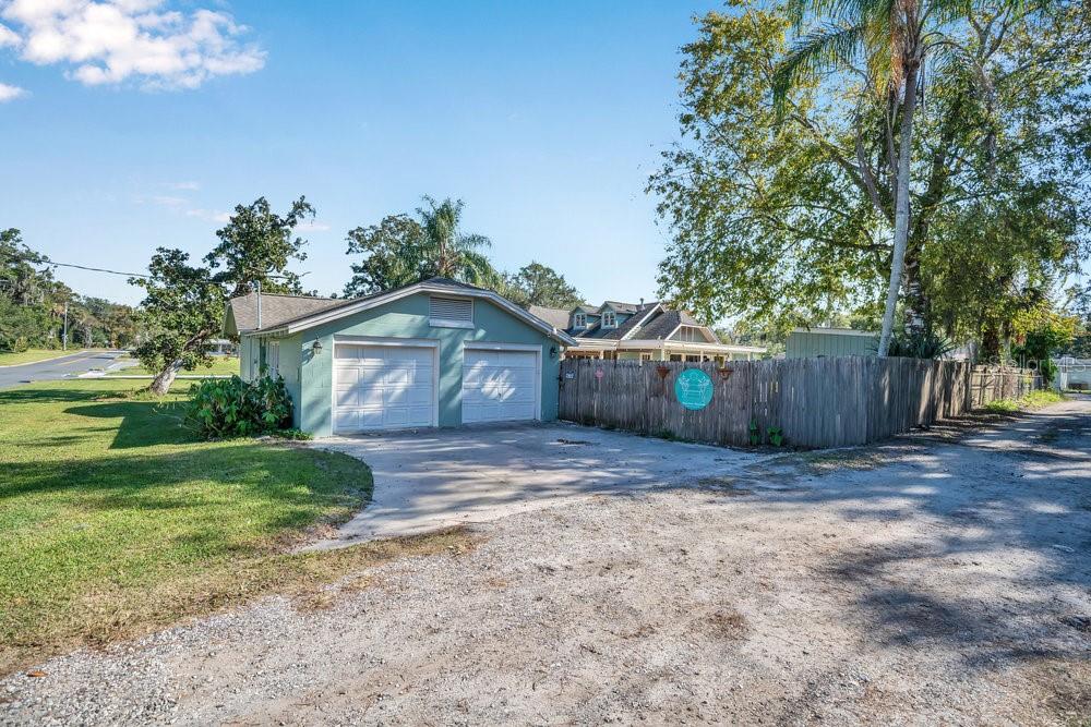 Image 64 of 77 For 2004 Lily Court