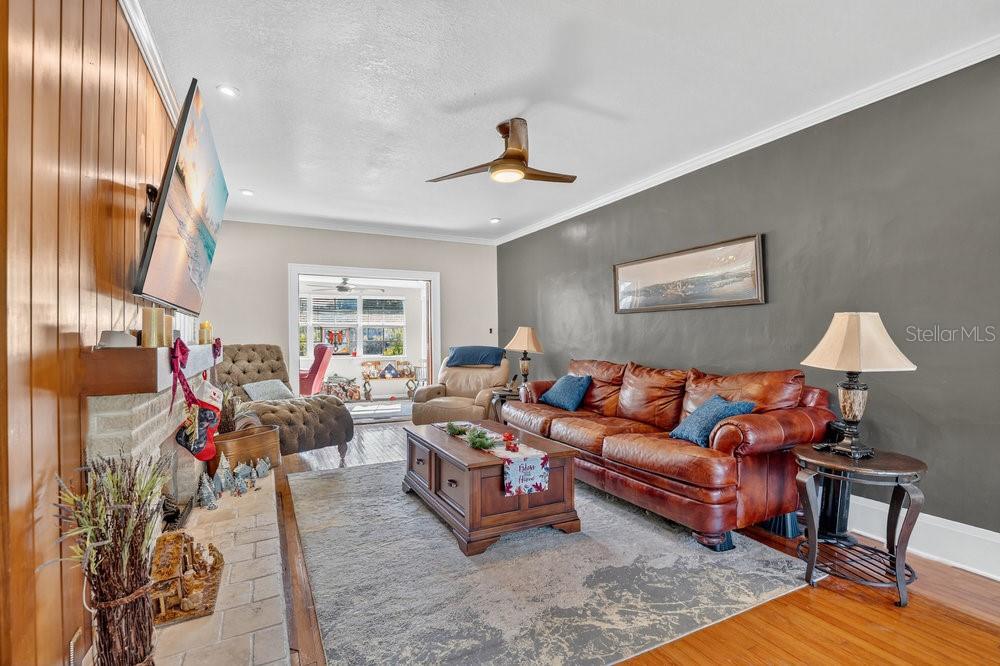 Image 7 of 77 For 2004 Lily Court